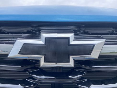 New 2025 Chevrolet Trax RS w/ Driver Confidence Package image 29