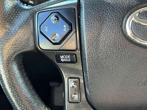 Certified 2022 Toyota 4Runner TRD Off-Road Premium image 23