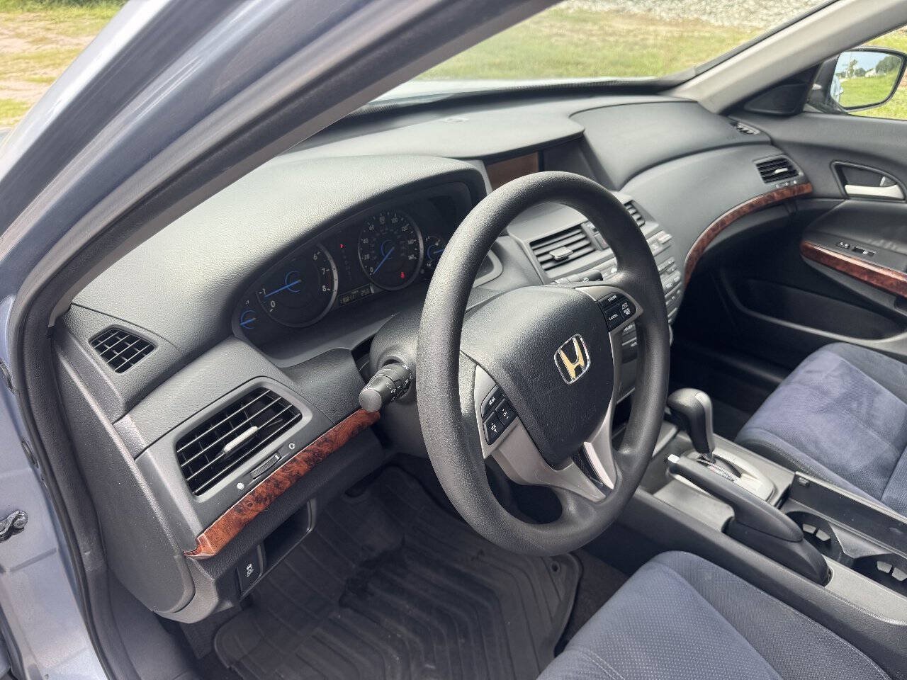 Used 2010 Honda Crosstour EX image 9