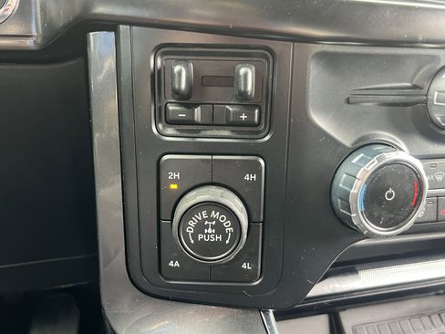 Used 2022 Ford F150 Lariat w/ Equipment Group 502A High AWD/4WD image 28