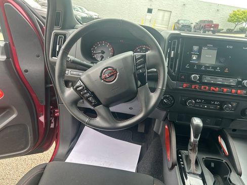Used 2025 Nissan Frontier PRO-4X AWD/4WD image 14