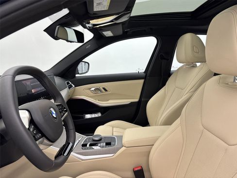 Used 2025 BMW 330i xDrive Sedan w/ Parking Assistance Package image 24