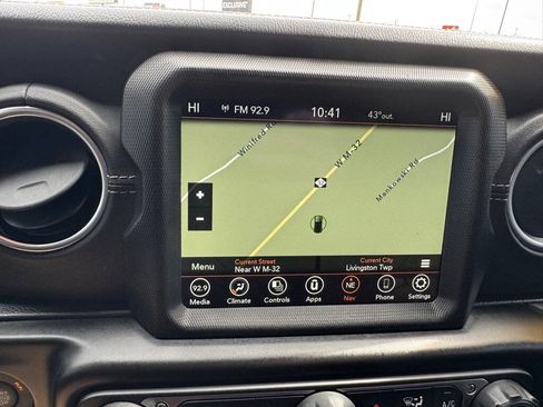 Used 2021 Jeep Wrangler Unlimited Sahara AWD/4WD image 26
