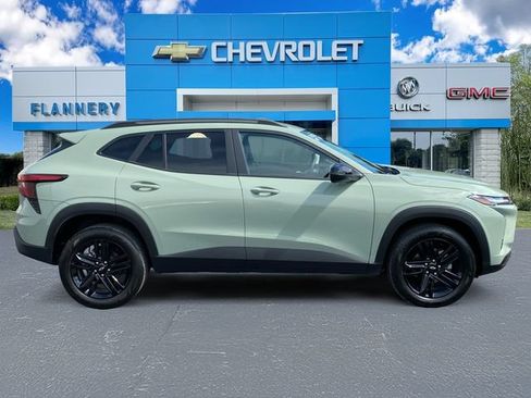 Used 2025 Chevrolet Trax ACTIV w/ Driver Confidence Package FWD image 6