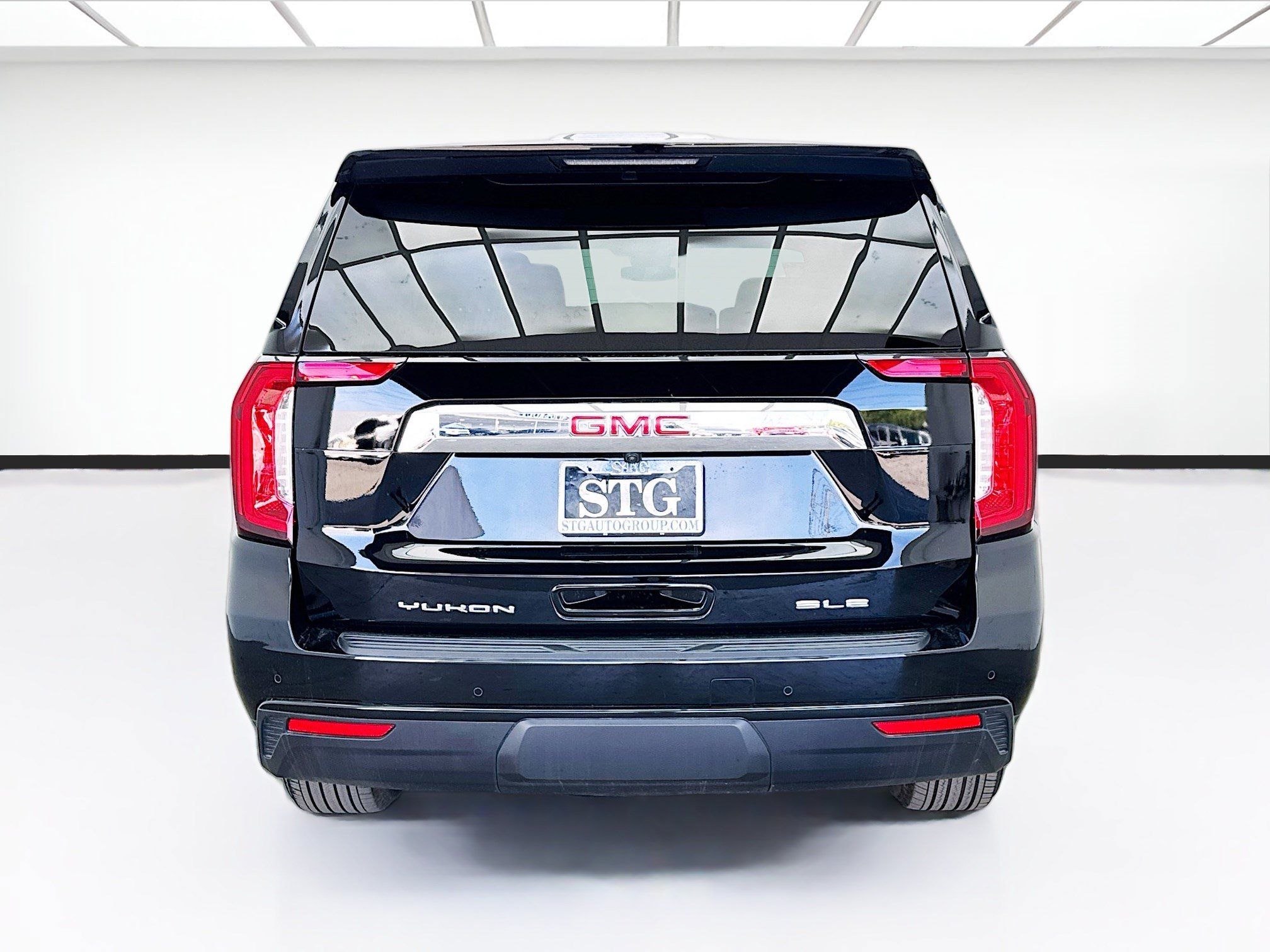 Used 2024 GMC Yukon SLE w/ Max Trailering Package AWD/4WD image 5
