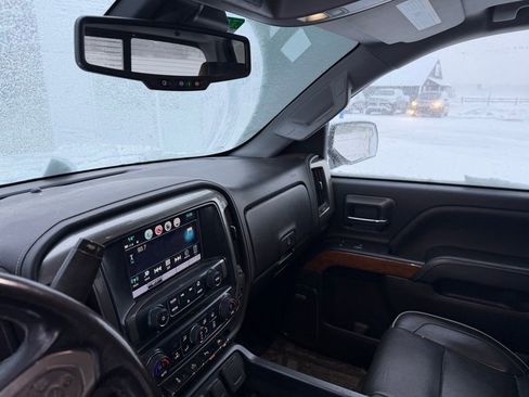 Used 2018 Chevrolet Silverado 1500 High Country image 13