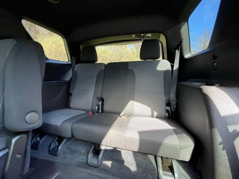 Certified 2023 Chevrolet Traverse LT w/ LPO, Floor Liner Package AWD/4WD image 23