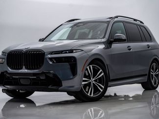 Used 2023 BMW X7 xDrive40i w/ M Sport Package AWD/4WD video 1