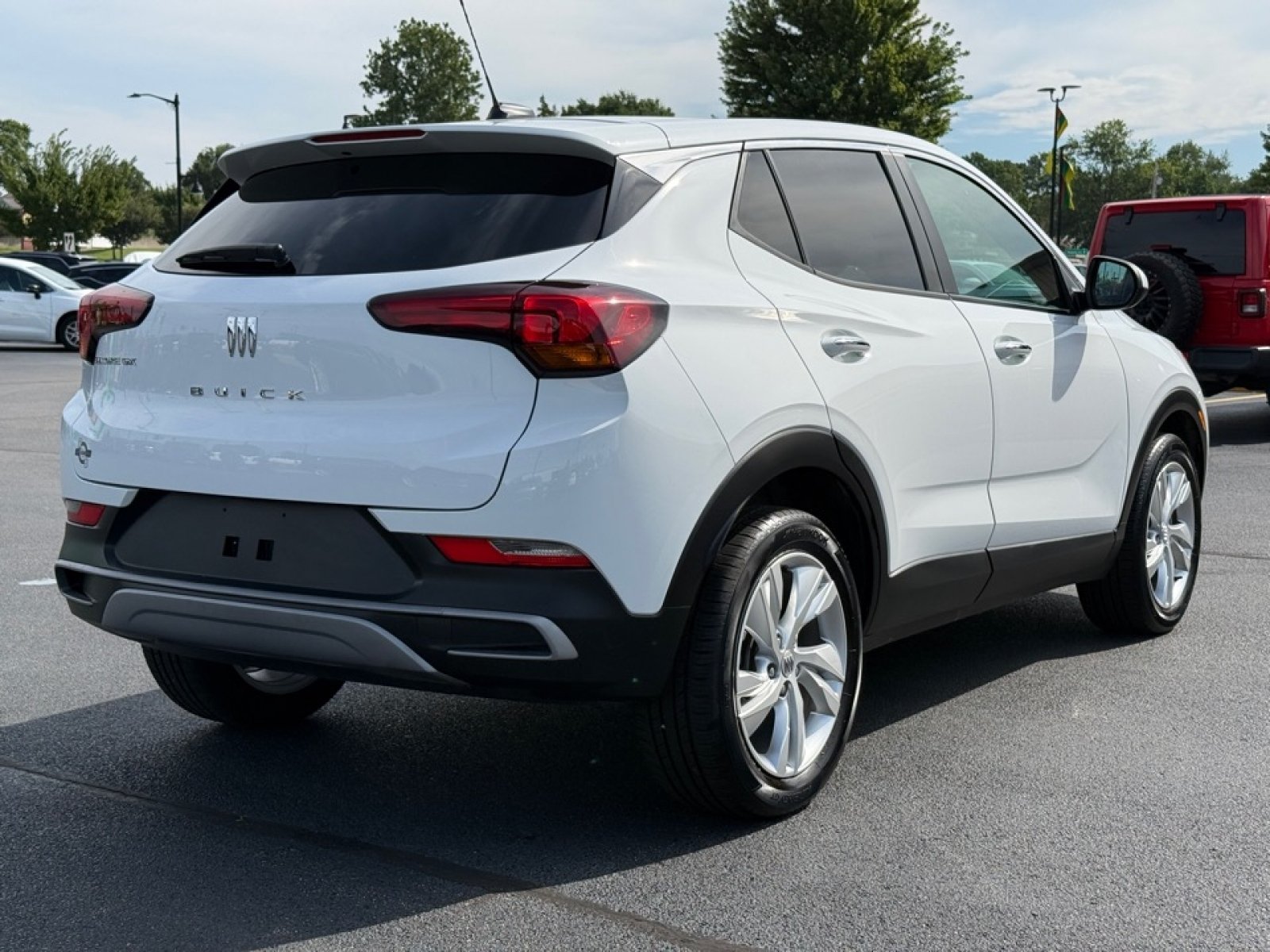 Used 2024 Buick Encore GX Preferred FWD image 8
