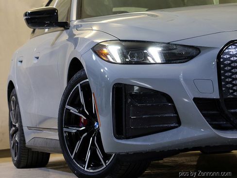 Used 2026 BMW i4 xDrive40i w/ M Sport Package AWD/4WD image 4