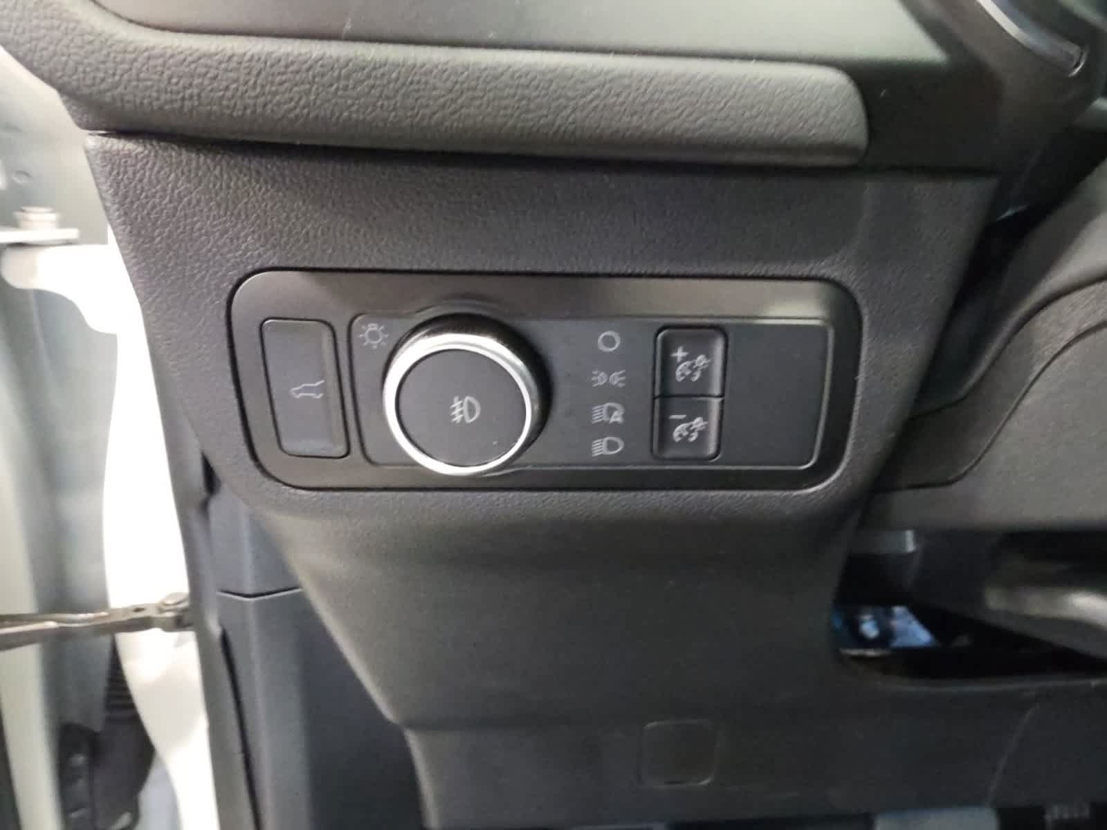Used 2024 Ford Escape Platinum w/ Class II Trailer Tow Package AWD/4WD image 21