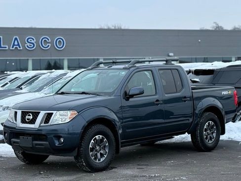 Used 2018 Nissan Frontier PRO-4X image 32