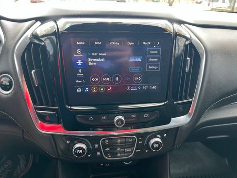 Used 2023 Chevrolet Traverse Premier AWD/4WD image 37