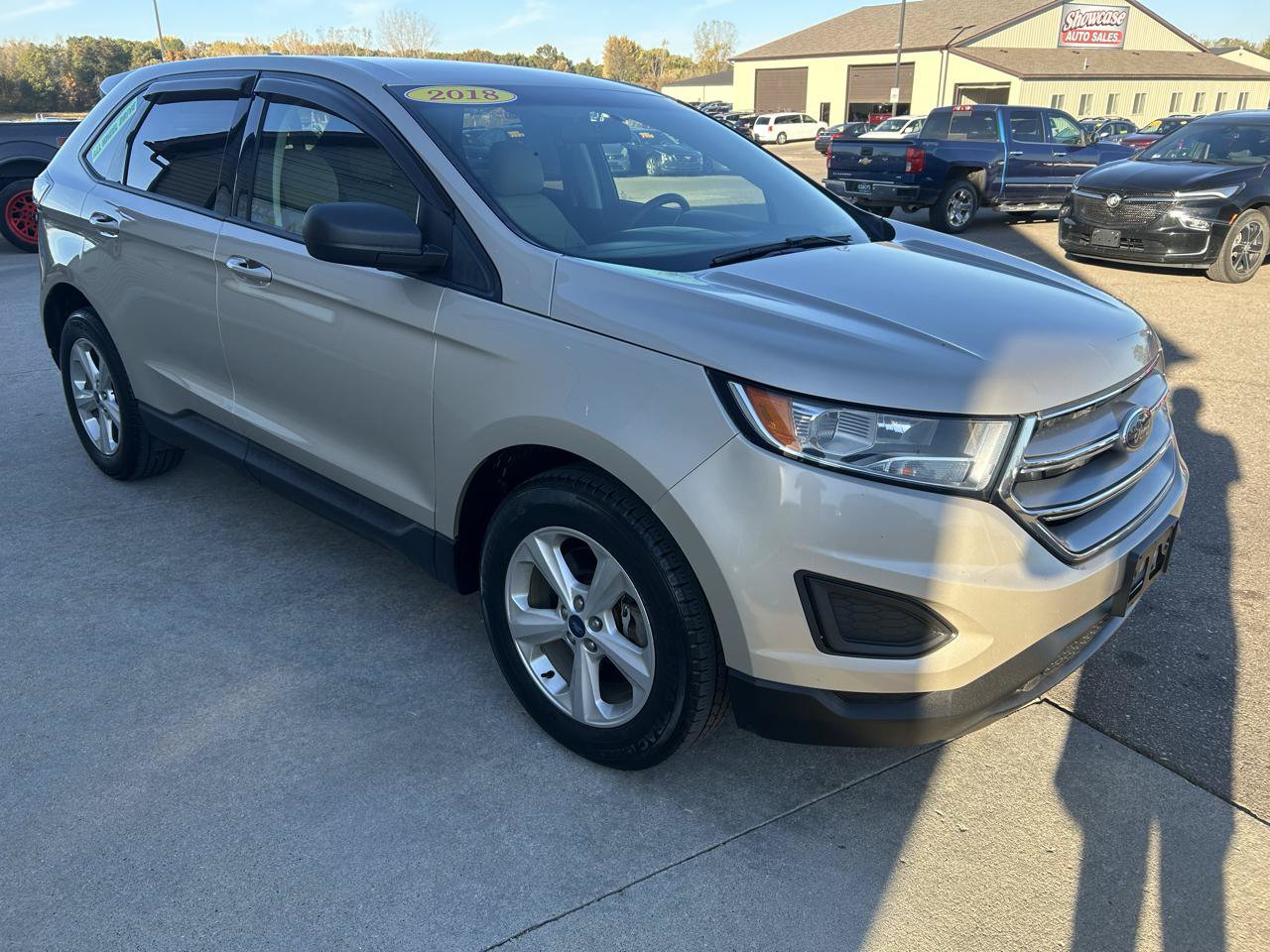 Used 2018 Ford Edge SE AWD/4WD image 3