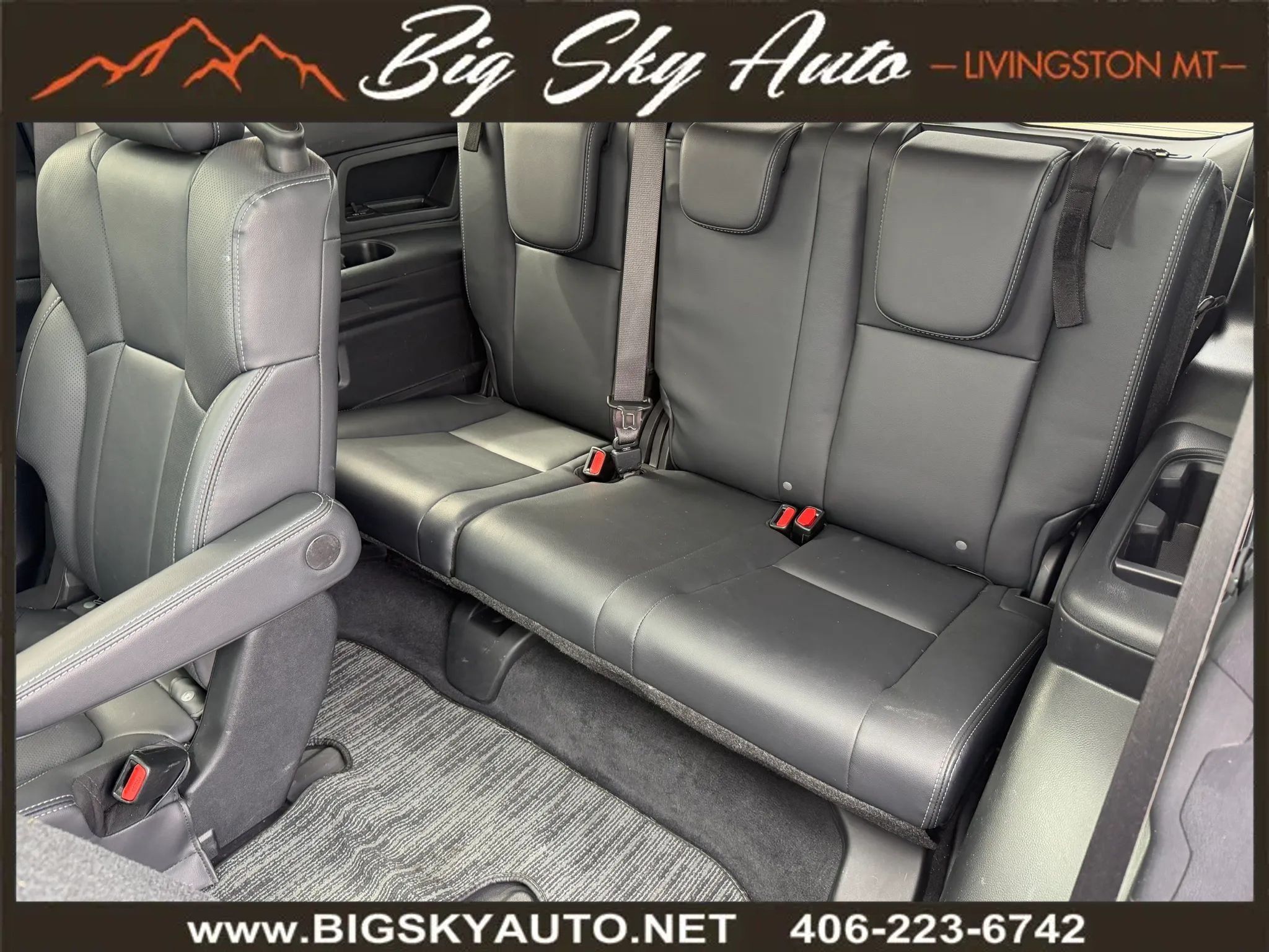 Used 2024 Subaru Ascent Limited w/ Technology Package AWD/4WD image 17