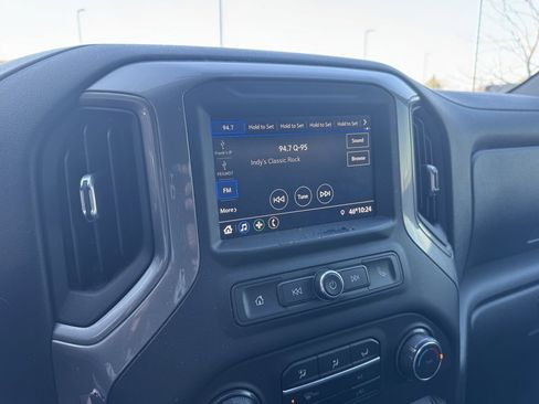 Used 2021 Chevrolet Silverado 1500 Custom image 22