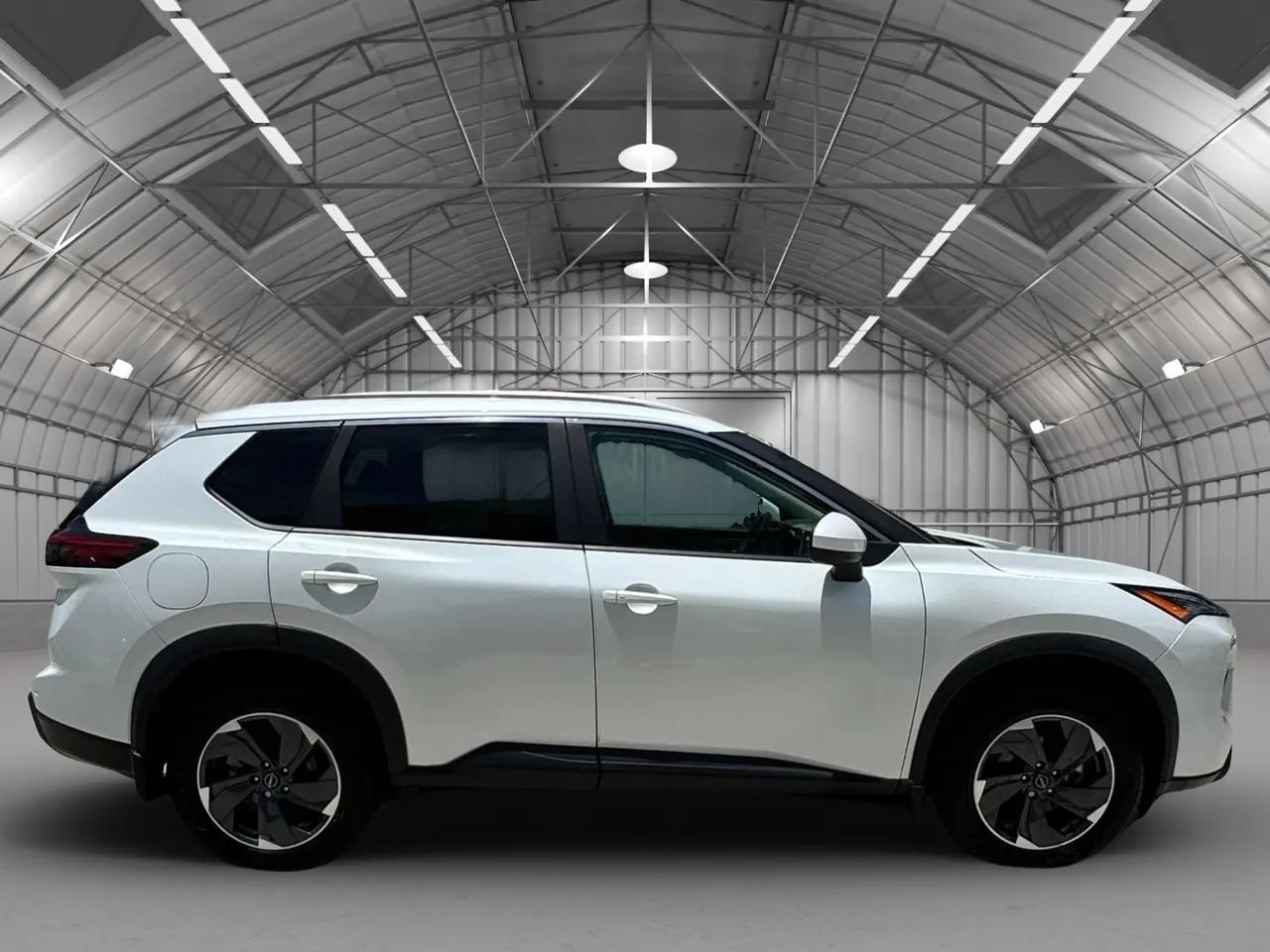 Used 2024 Nissan Rogue SV w/ SV Premium Package FWD image 7