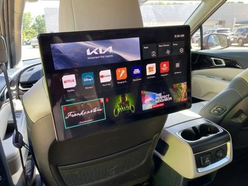 Used 2025 Kia Carnival SX Prestige FWD image 16
