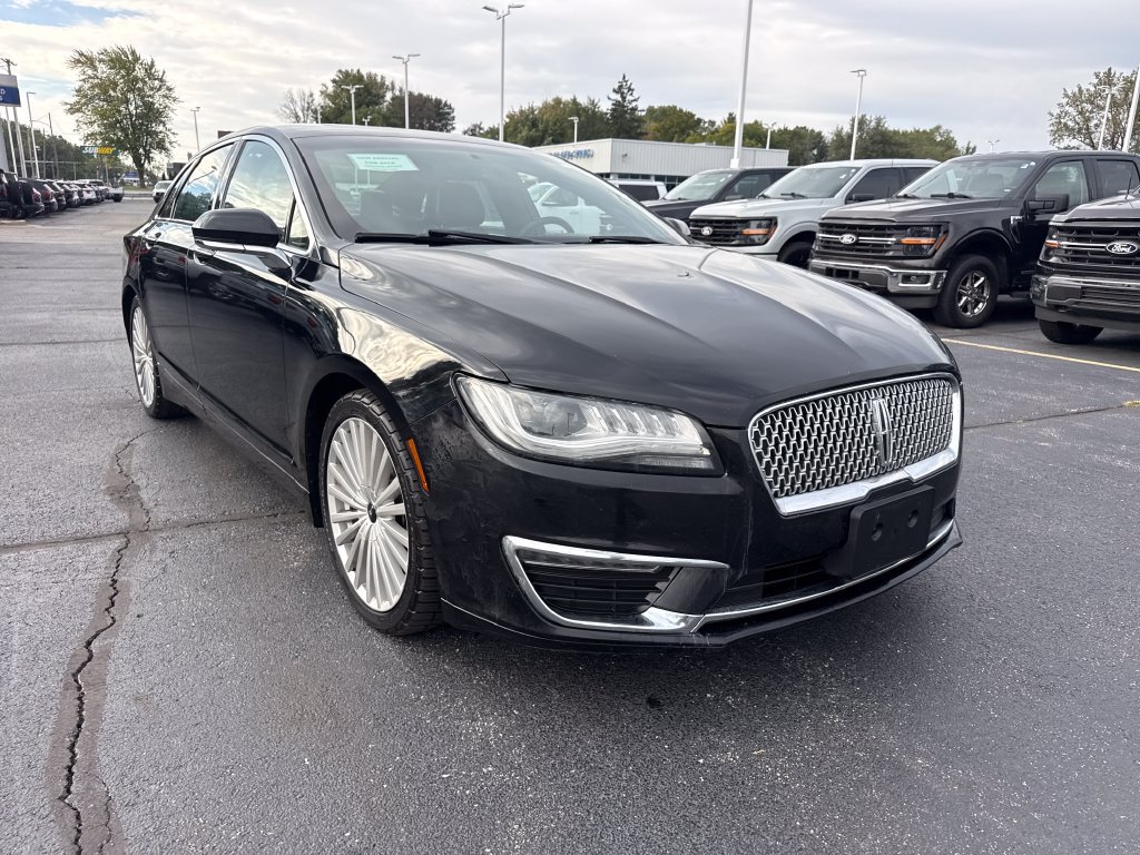 Used 2017 Lincoln MKZ Reserve FWD image 4