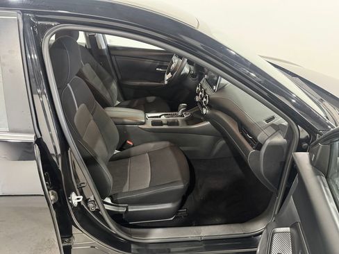Used 2025 Nissan Sentra SV FWD image 22