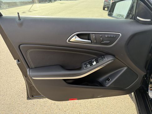 Used 2015 Mercedes-Benz GLA 250 GLA 250 image 9