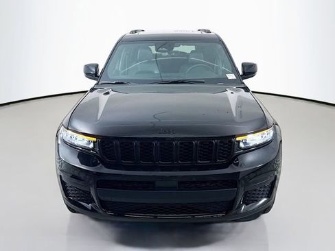 New 2025 Jeep Grand Cherokee L Altitude image 2