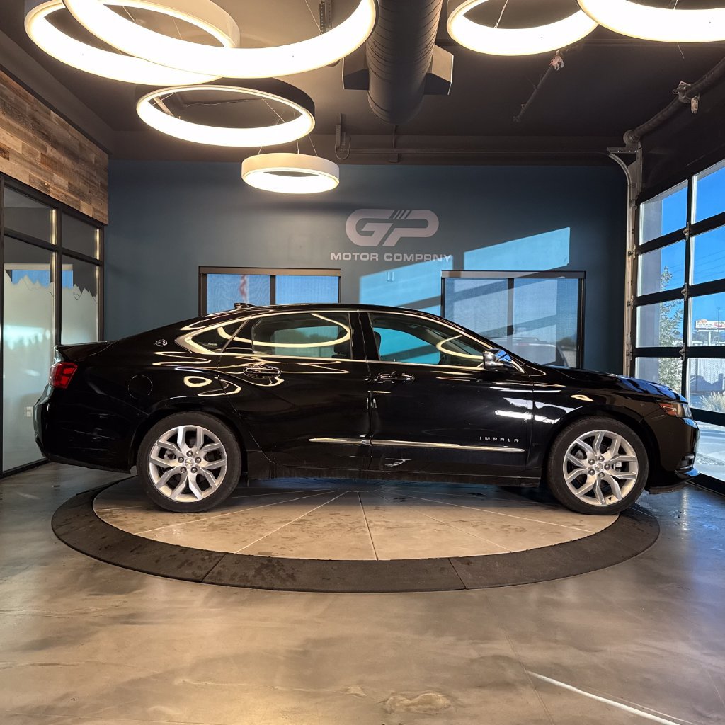 Used 2019 Chevrolet Impala Premier w/ Premier Convenience Package FWD image 2