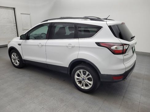 Used 2017 Ford Escape SE w/ Equipment Group 201A FWD image 3