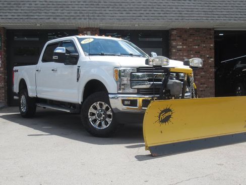 Used 2017 Ford F250 Lariat w/ Chrome Package AWD/4WD image 3
