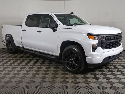 Used 2025 Chevrolet Silverado 1500 Custom AWD/4WD image 2