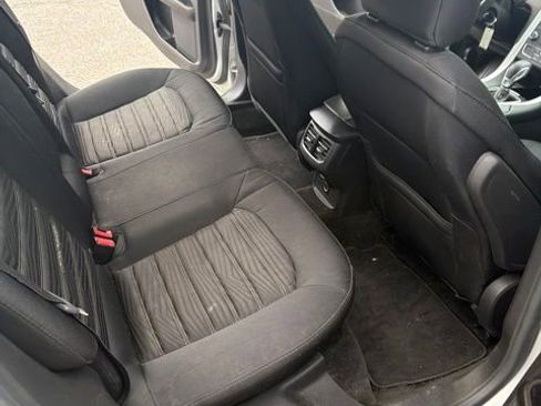 Used 2016 Ford Fusion SE FWD image 28