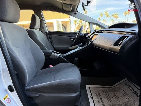 Used 2012 Toyota Prius Two FWD image 11