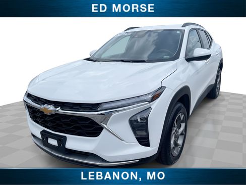 Certified 2025 Chevrolet Trax LT w/ LT Convenience Package FWD image 1