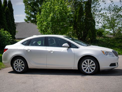 Used 2016 Buick Verano w/ Comfort Package FWD image 4