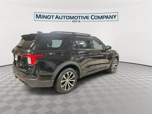 Used 2025 Ford Explorer ST-Line AWD/4WD image 8