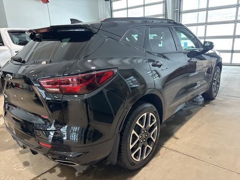 Certified 2023 Chevrolet Blazer RS w/ Driver Confidence II Package image 5