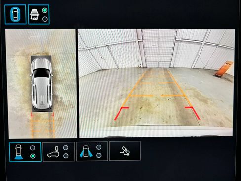 Used 2025 GMC Acadia AT4 w/ Luxury Package AWD/4WD image 15