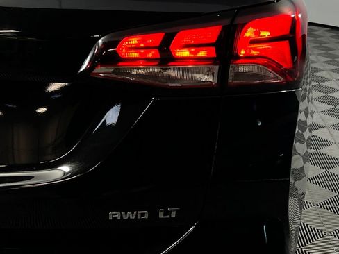 Used 2022 Chevrolet Equinox LT image 12