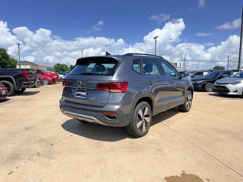 Used 2024 Volkswagen Taos S AWD/4WD image 5