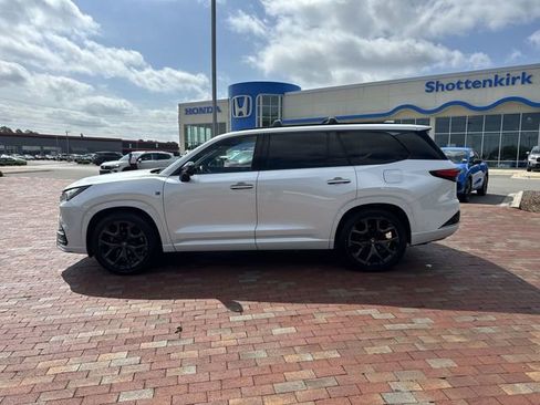 Used 2024 Lexus TX 500h AWD w/ Technology Package image 33