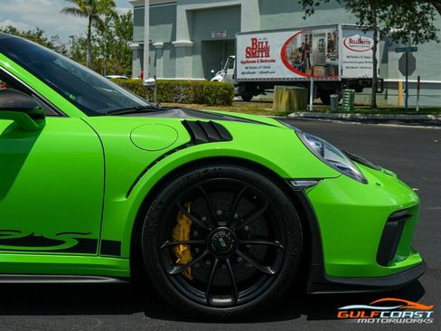 Used 2019 Porsche 911 GT3 RS w/ Weissach Package RWD image 67