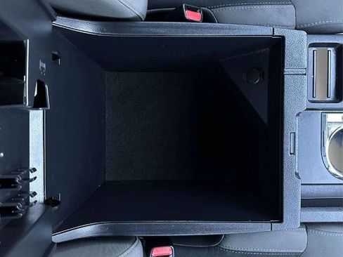 Used 2017 Toyota Tundra SR5 image 26