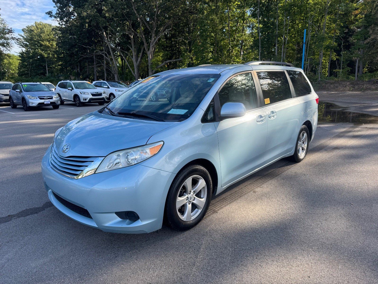 Used 2017 Toyota Sienna LE FWD image 5