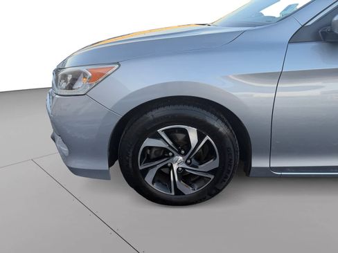 Used 2017 Honda Accord LX image 19