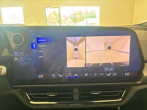 New 2025 Chevrolet Equinox EV RS w/ Convenience Package II image 39