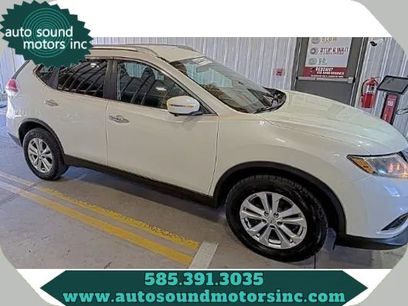 Used 2016 Nissan Rogue SV w/ SV Premium Package