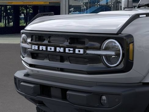 New 2026 Ford Bronco Outer Banks AWD/4WD image 19