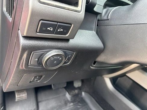 Used 2018 Ford F150 Raptor w/ Equipment Group 802A Luxury AWD/4WD image 21