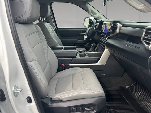 Used 2022 Toyota Tundra SR5 image 17
