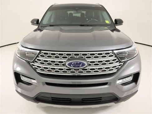 Used 2021 Ford Explorer Limited w/ Equipment Group 301A image 8